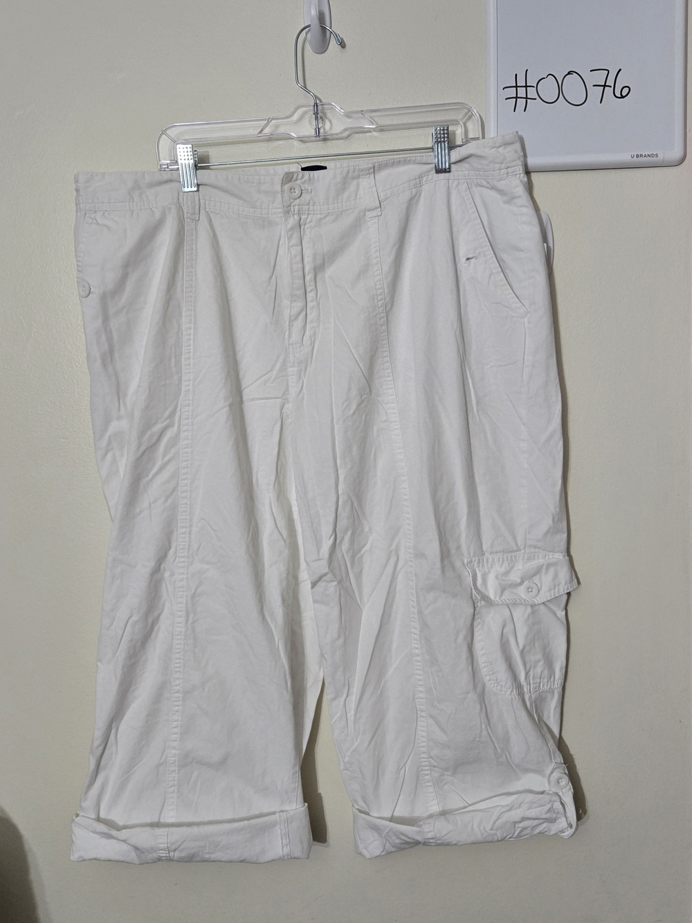 Basic Editions Size 20 White Cargo Capris with Rolled Hems